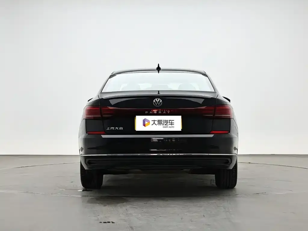 Volkswagen Passat — фото 6