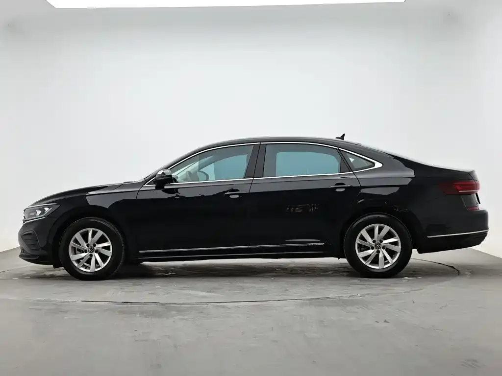 Volkswagen Passat — фото 9