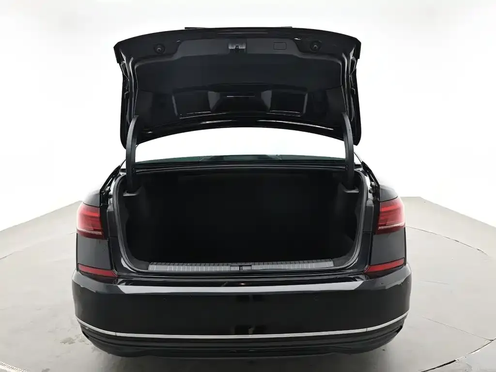 Volkswagen Passat — фото 7