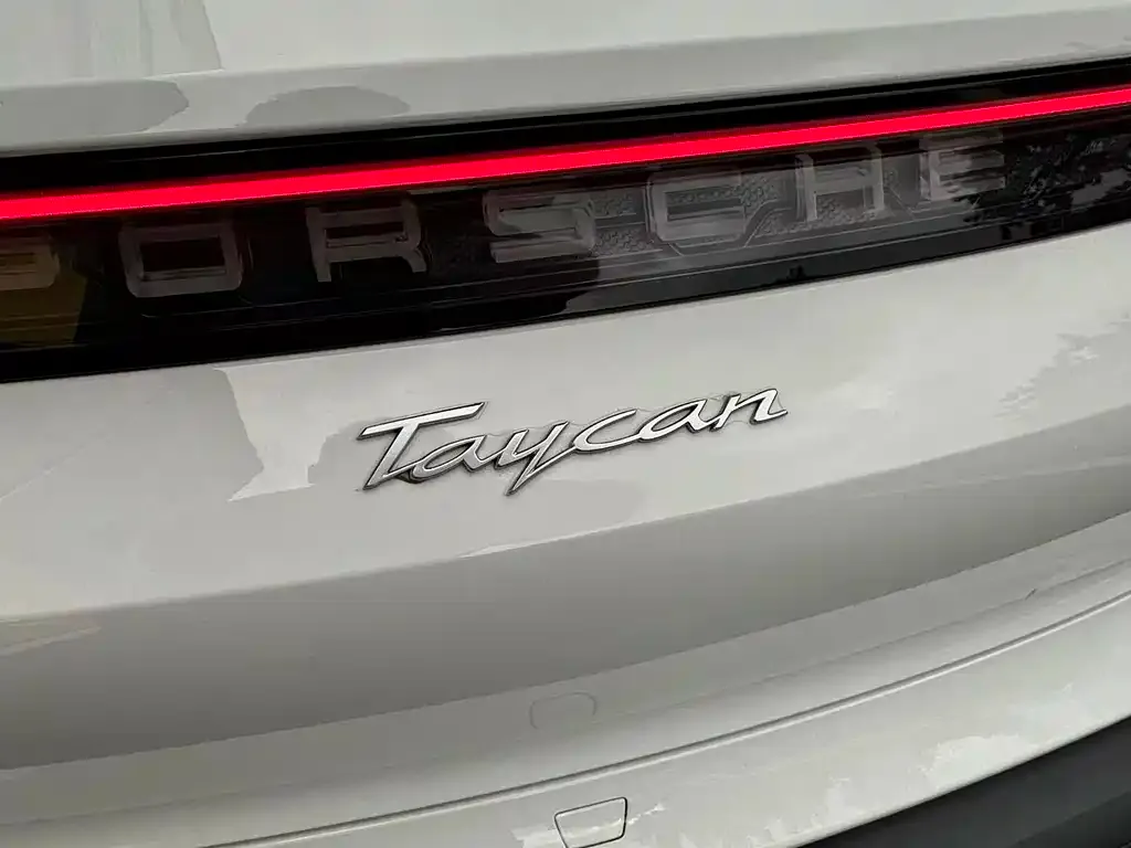 Porsche Taycan — фото 2