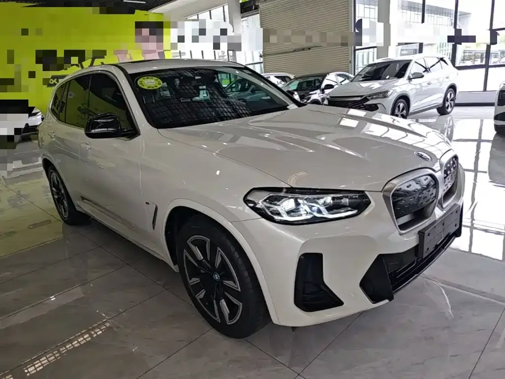 BMW iX3 — фото 2