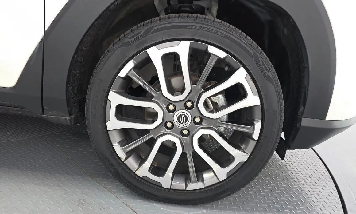 KG Mobility (Ssangyong) Torres — фото 6