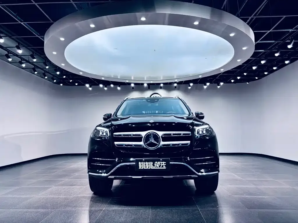 Mercedes-Benz GLS — фото 8