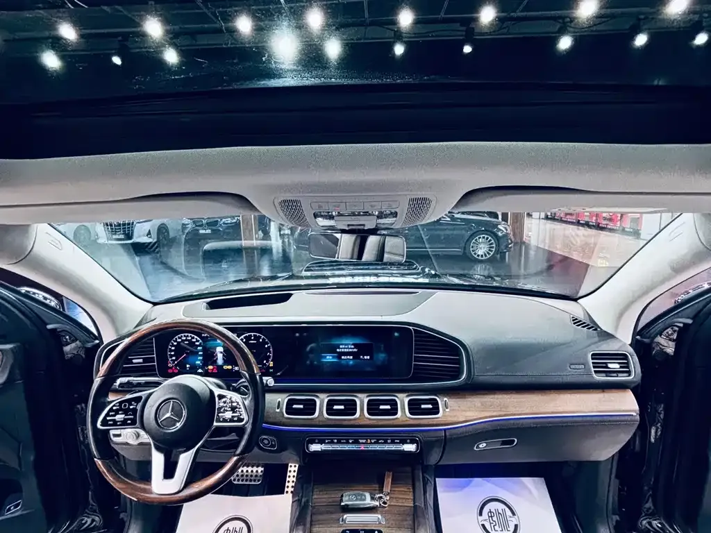 Mercedes-Benz GLS — фото 3