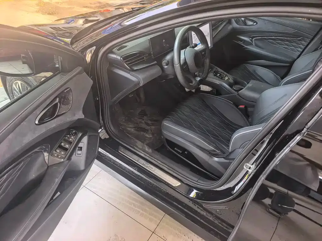 BYD Seal — фото 8