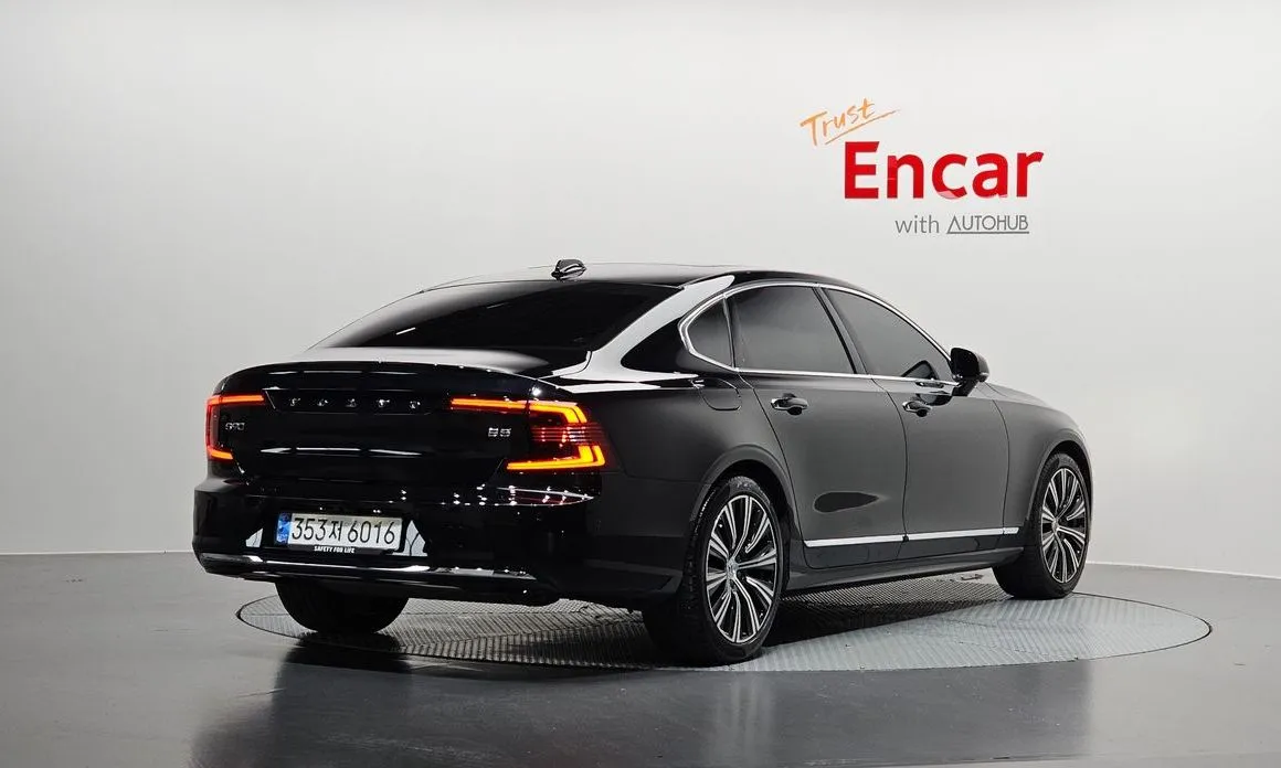 Volvo S90 — фото 4