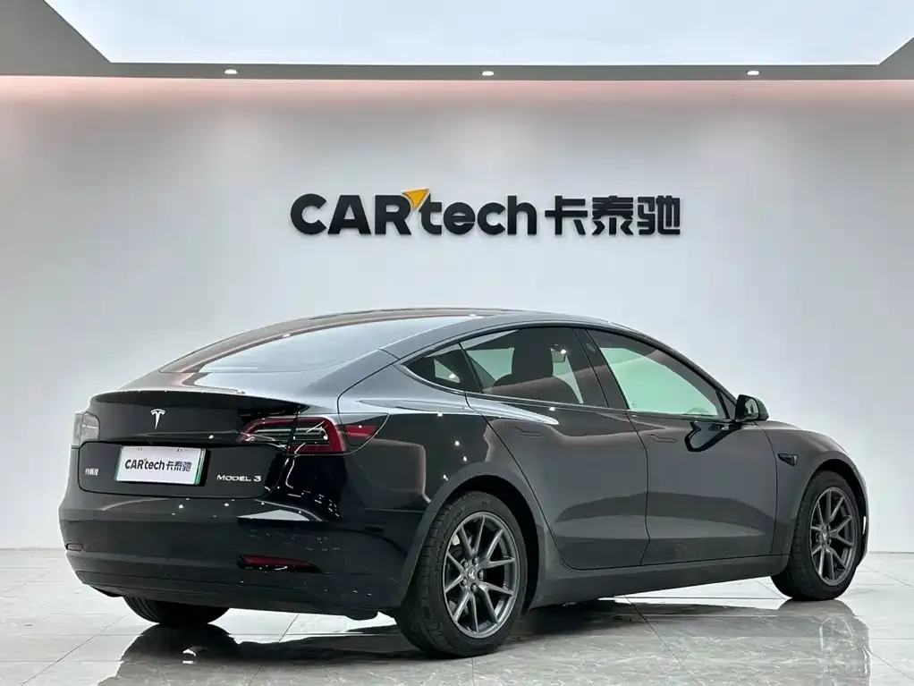 Tesla Model 3 — фото 6