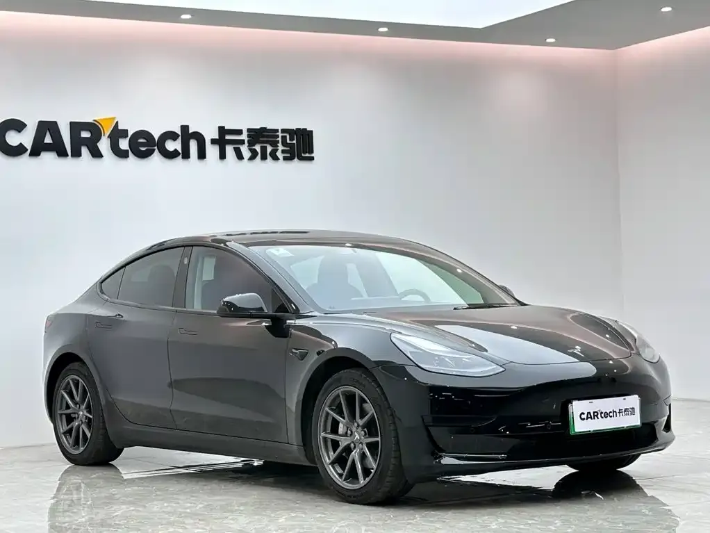 Tesla Model 3 — фото 3