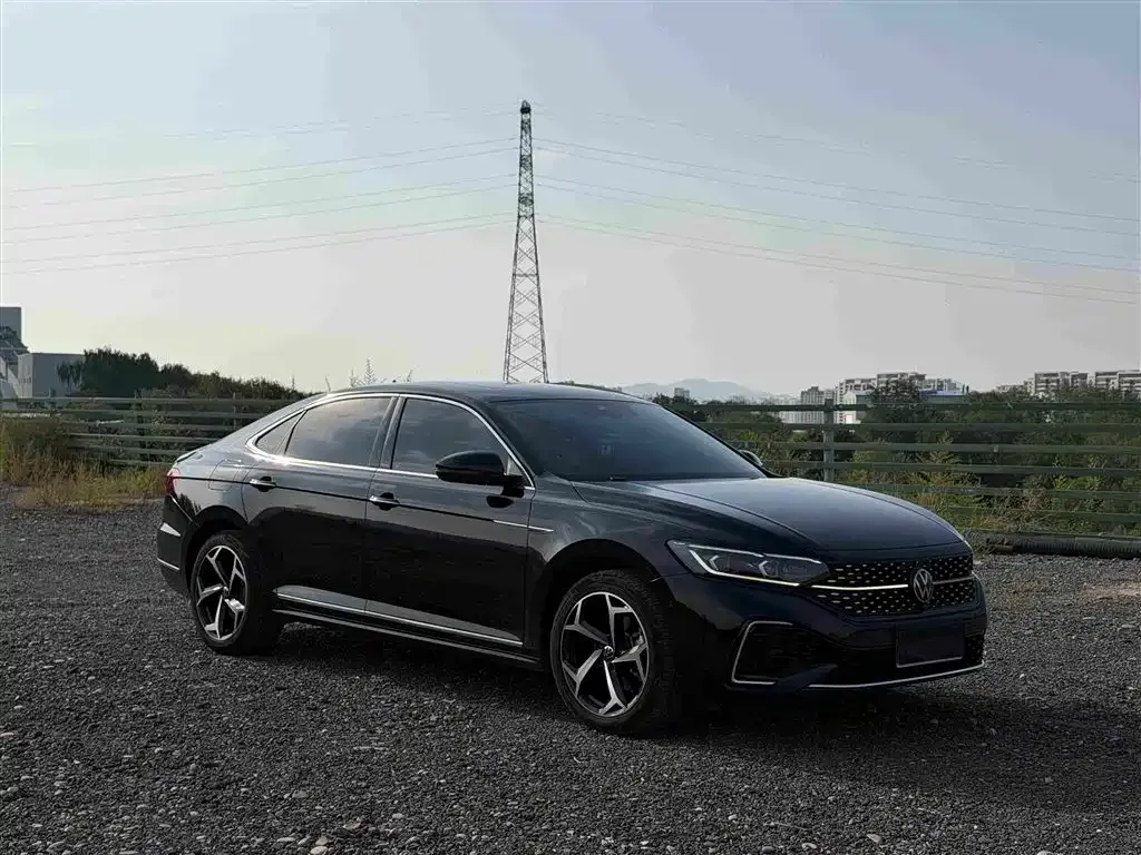 Volkswagen Passat — фото 5