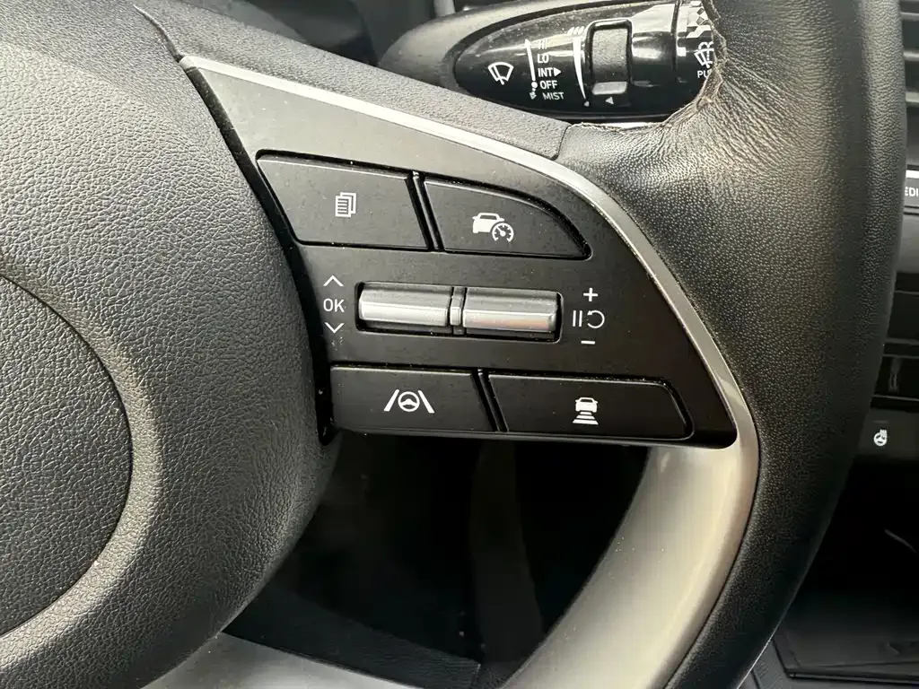 Hyundai Elantra — фото 2