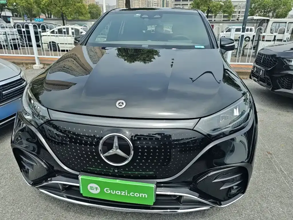 Mercedes-Benz EQE SUV — фото 10