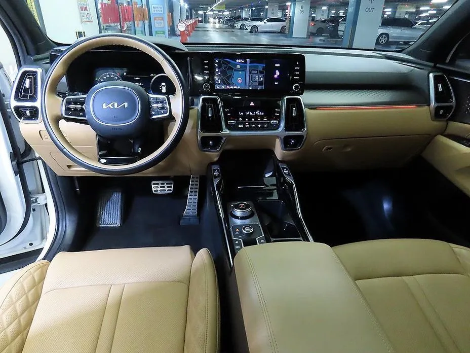 Kia Sorento — фото 9