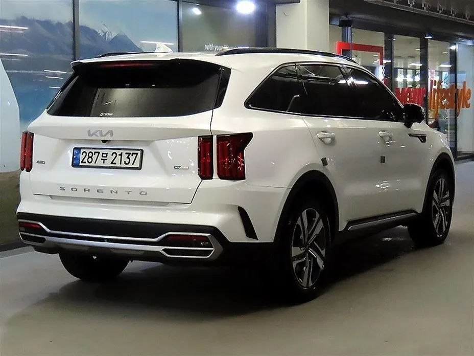Kia Sorento — фото 7