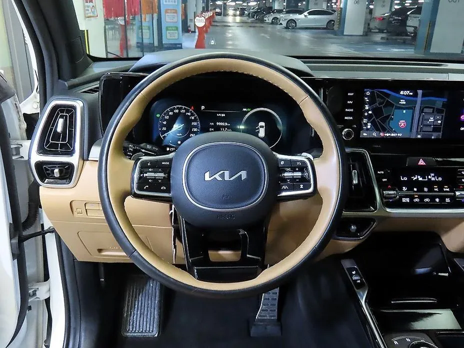 Kia Sorento — фото 10