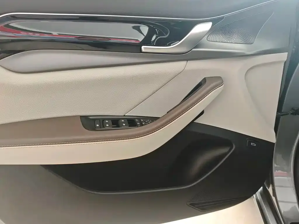 BYD Qin PLUS — фото 10