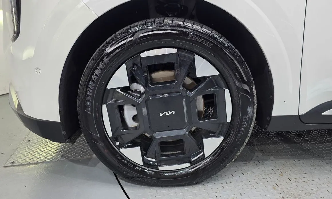 Kia Carnival — фото 10