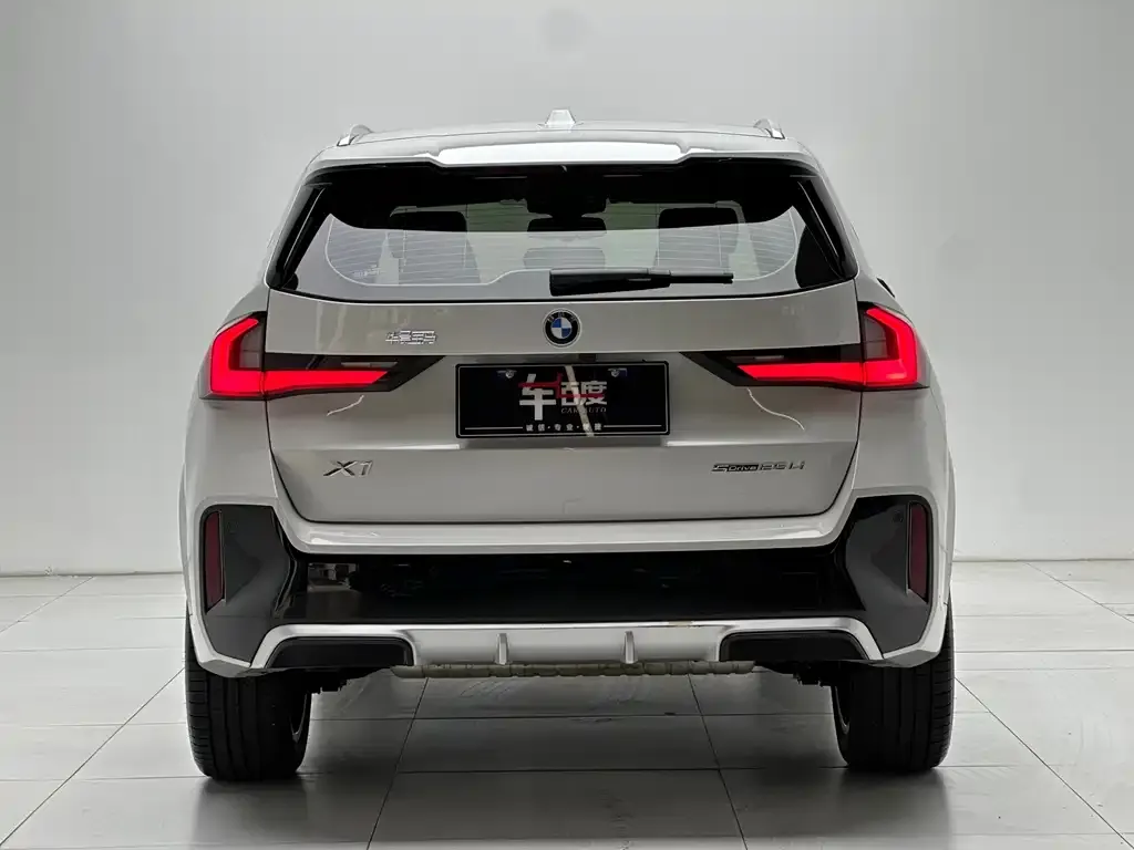 BMW X1 — фото 5