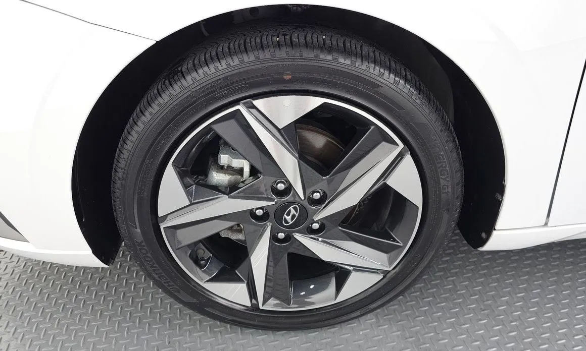 Hyundai AVANTE — фото 9