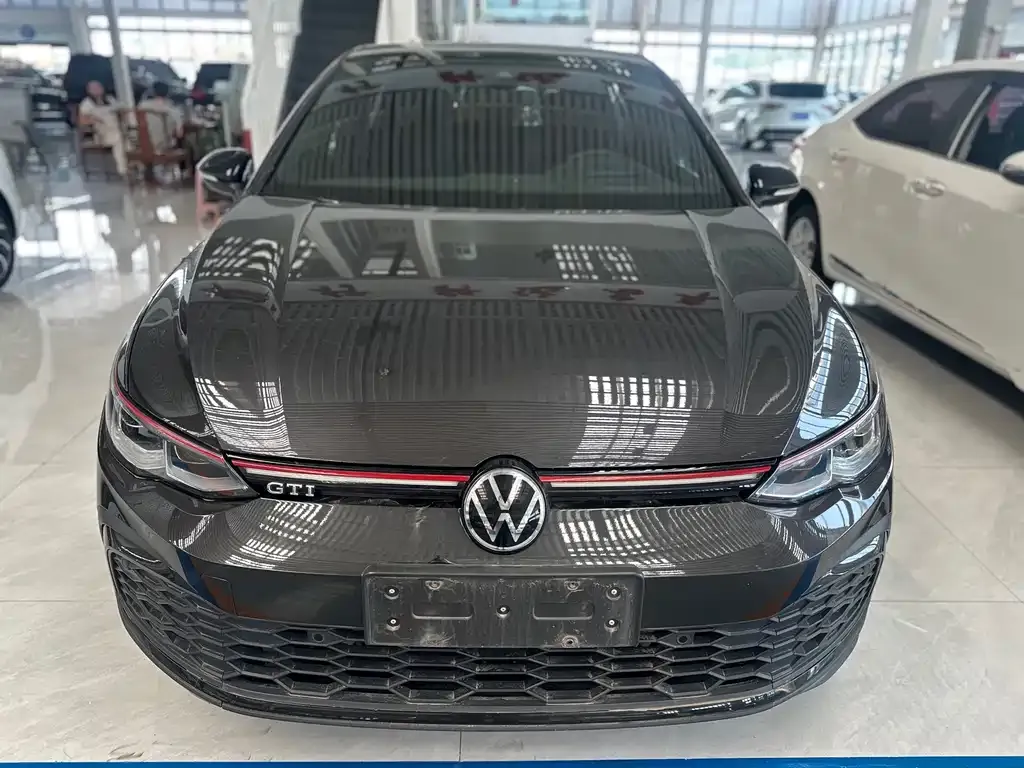 Volkswagen Golf GTI — фото 10