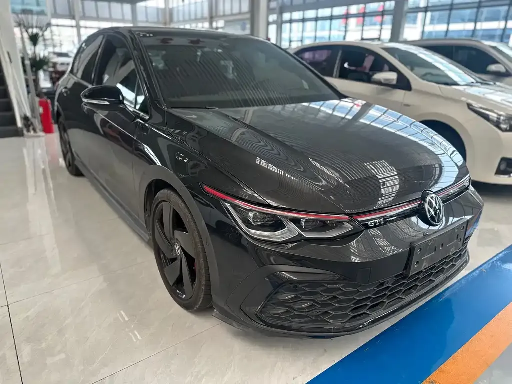 Volkswagen Golf GTI — фото 5