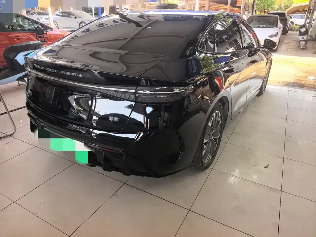 BYD Seal — фото 8