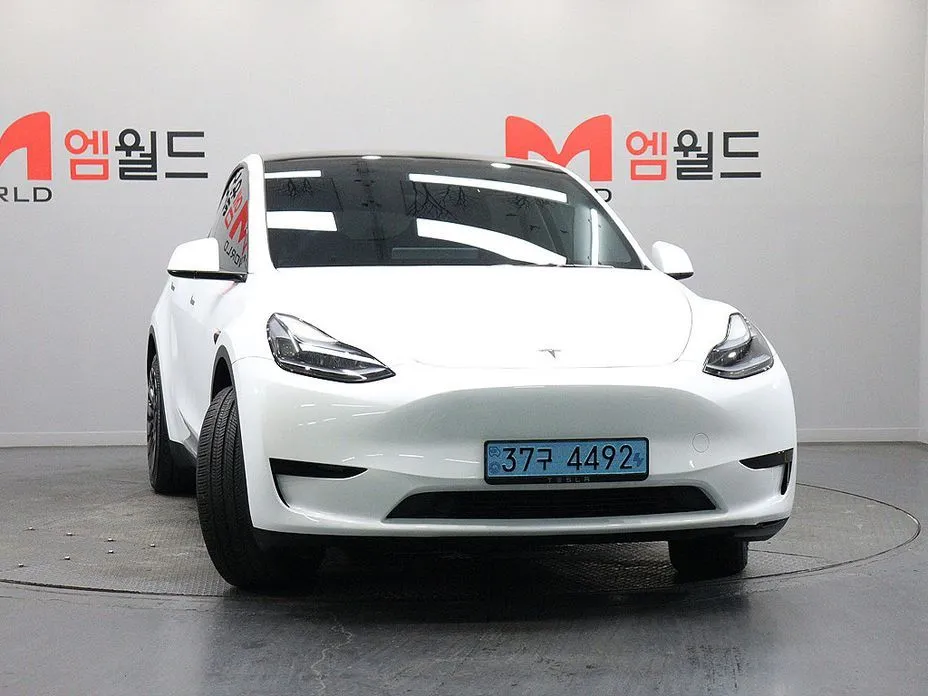 Tesla Model Y — фото 2