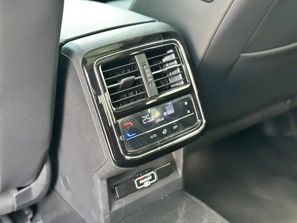 Volkswagen Passat — фото 2