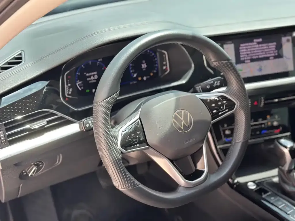Volkswagen Passat — фото 5