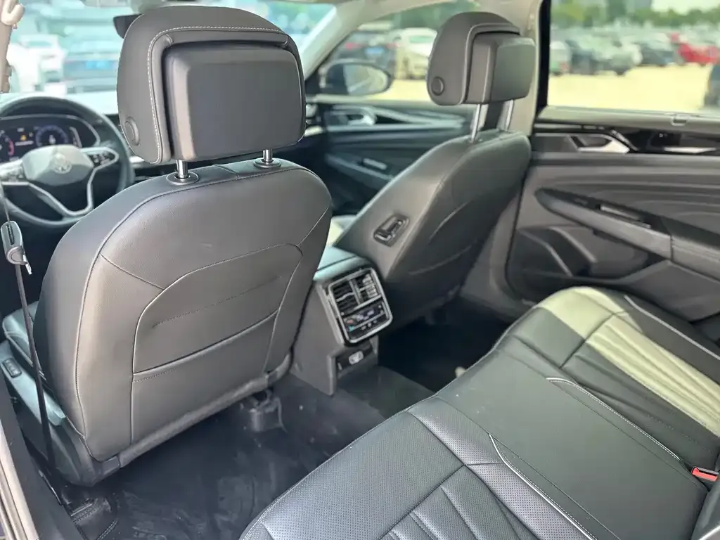 Volkswagen Passat — фото 6