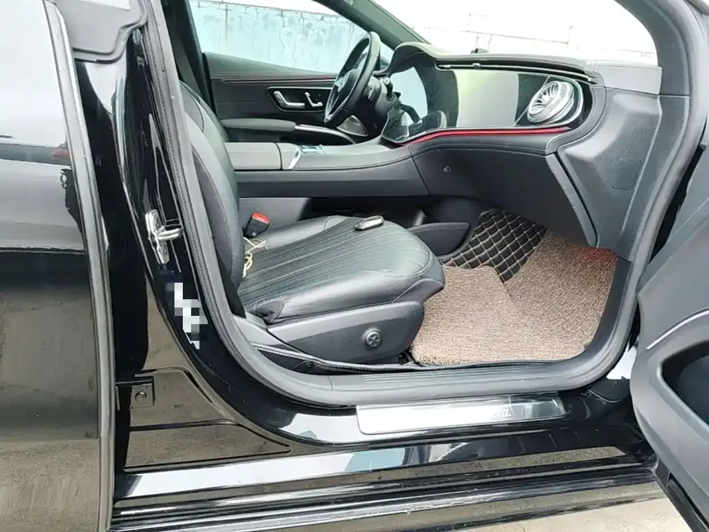 Mercedes-Benz EQS — фото 10