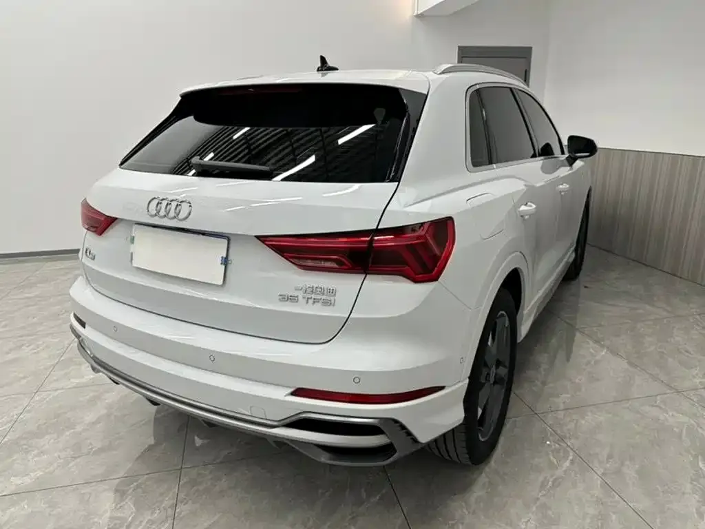 Audi Q3 — фото 4