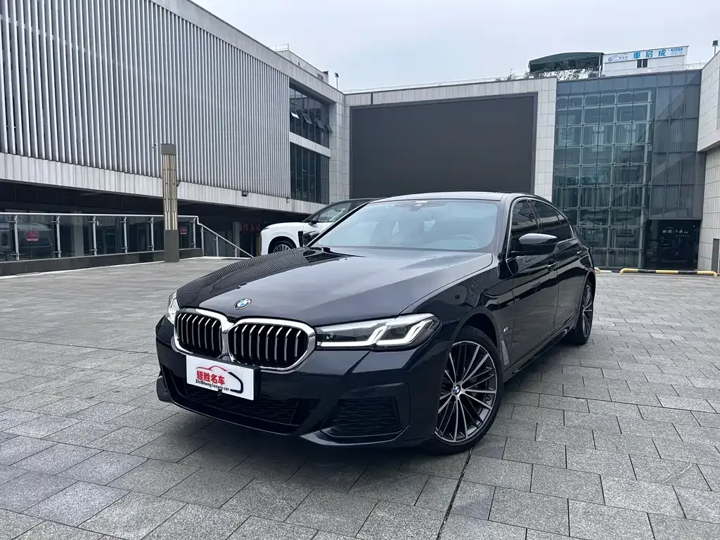 BMW 5 Series — фото 1