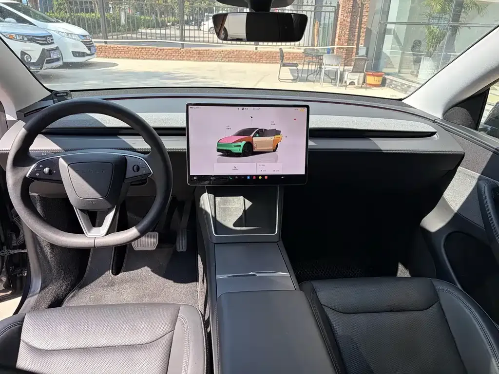 Tesla Model Y — фото 2