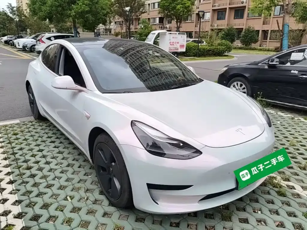 Tesla Model 3 — фото 10