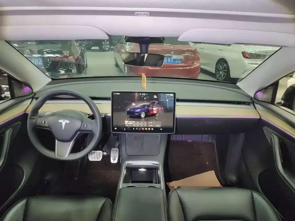 Tesla Model Y — фото 9