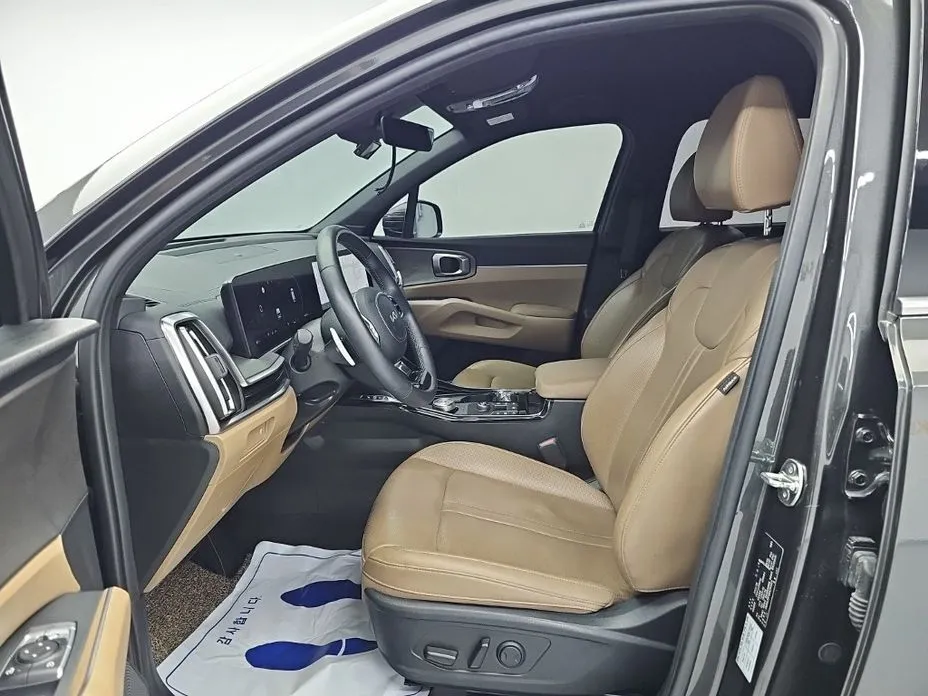 Kia Sorento — фото 8