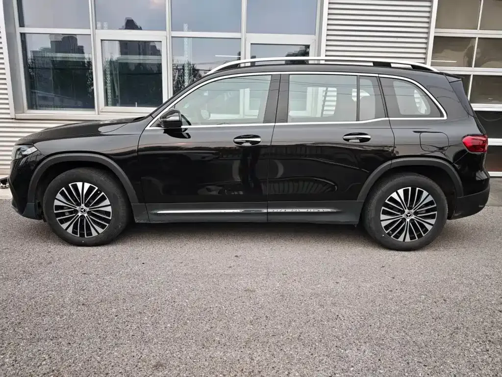 Mercedes-Benz EQB — фото 4