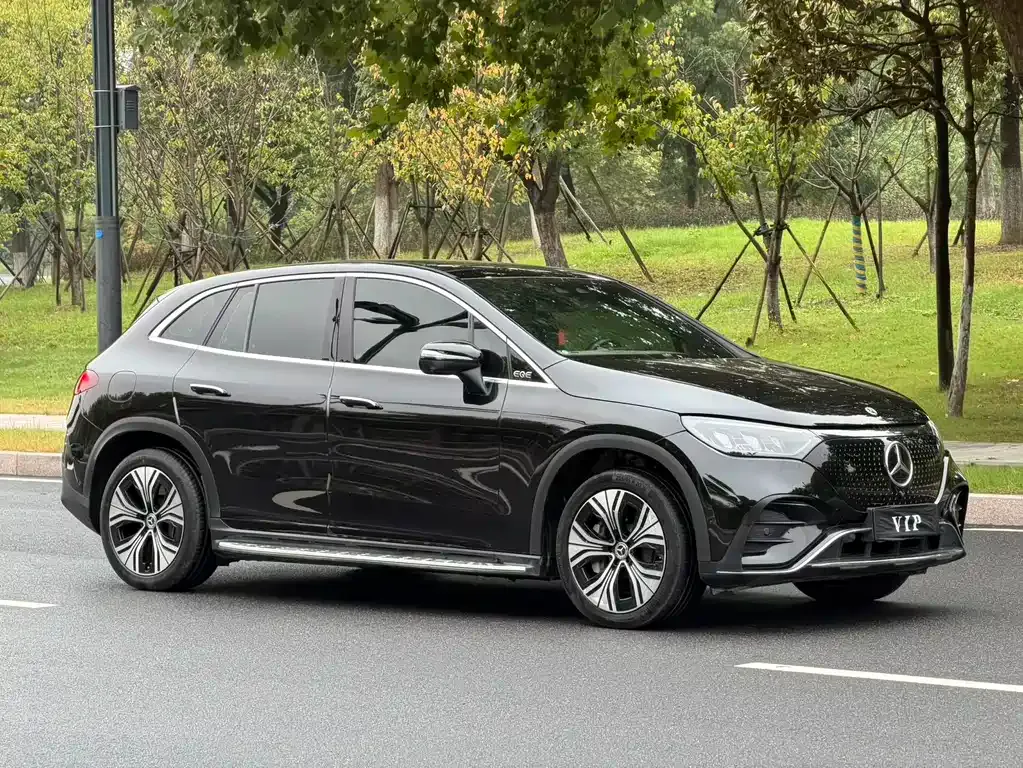 Mercedes-Benz EQE SUV — фото 9
