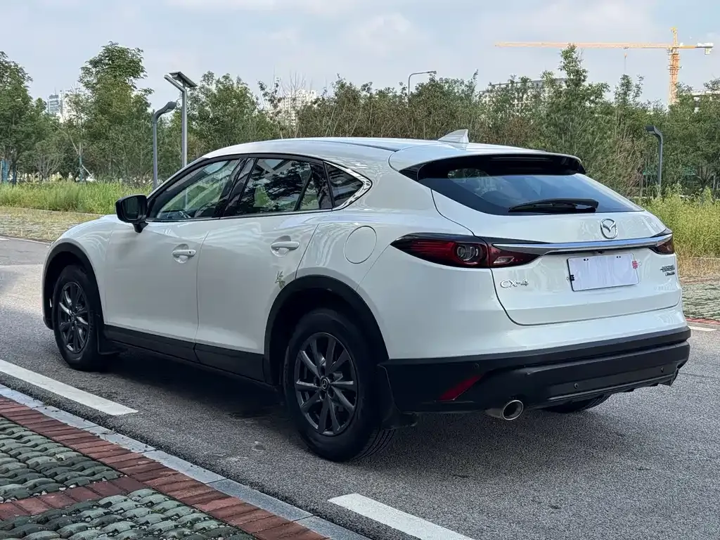 Mazda CX-4 — фото 10