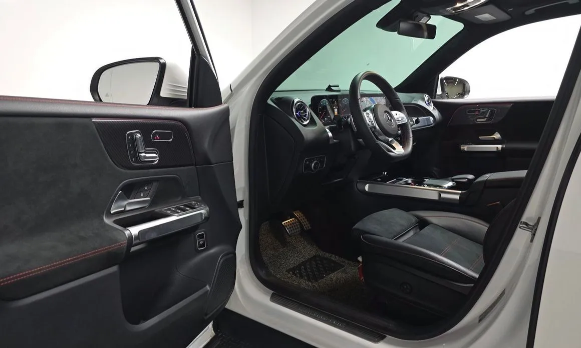 Mercedes-Benz GLB-Class — фото 10