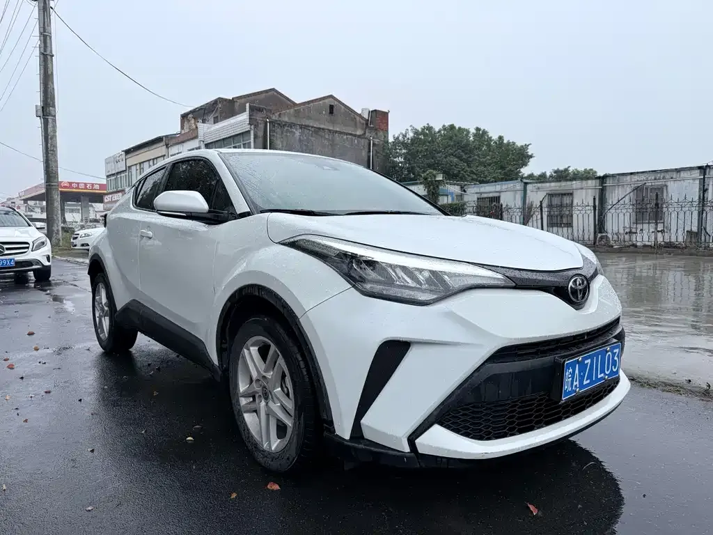 Toyota C-HR — фото 3