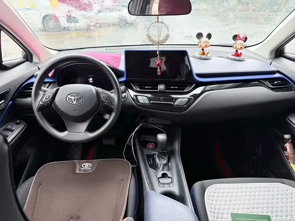 Toyota C-HR — фото 4
