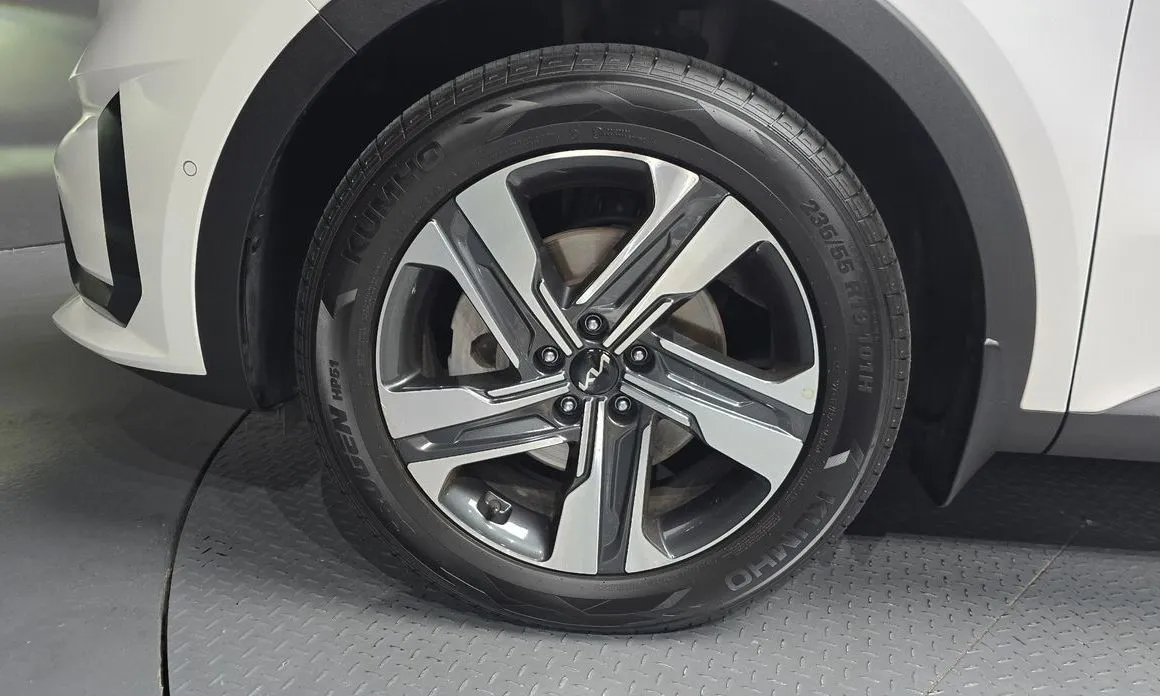 Kia Sorento — фото 10