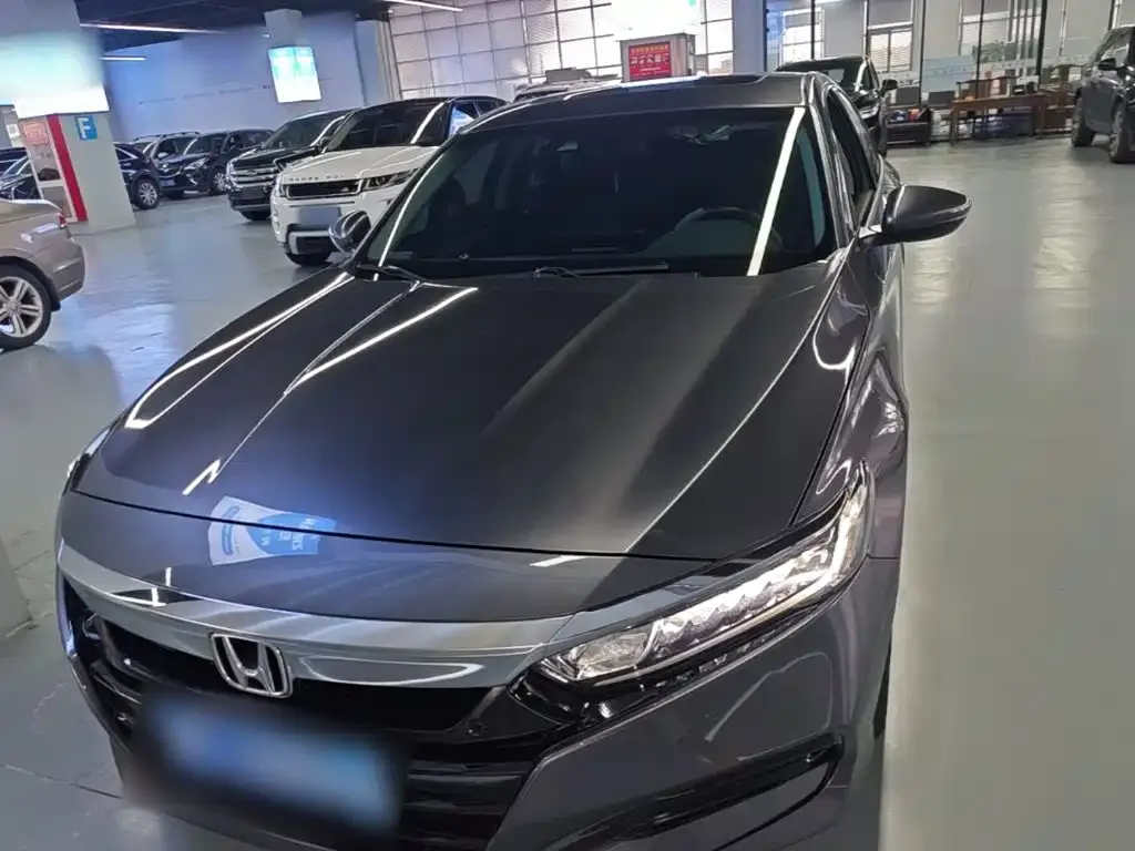 Honda Accord — фото 8