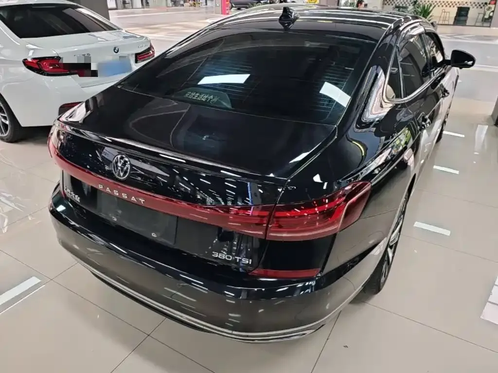 Volkswagen Passat — фото 7