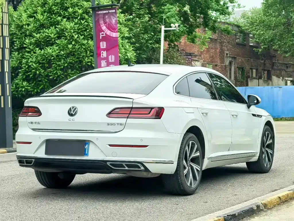Volkswagen CC — фото 4