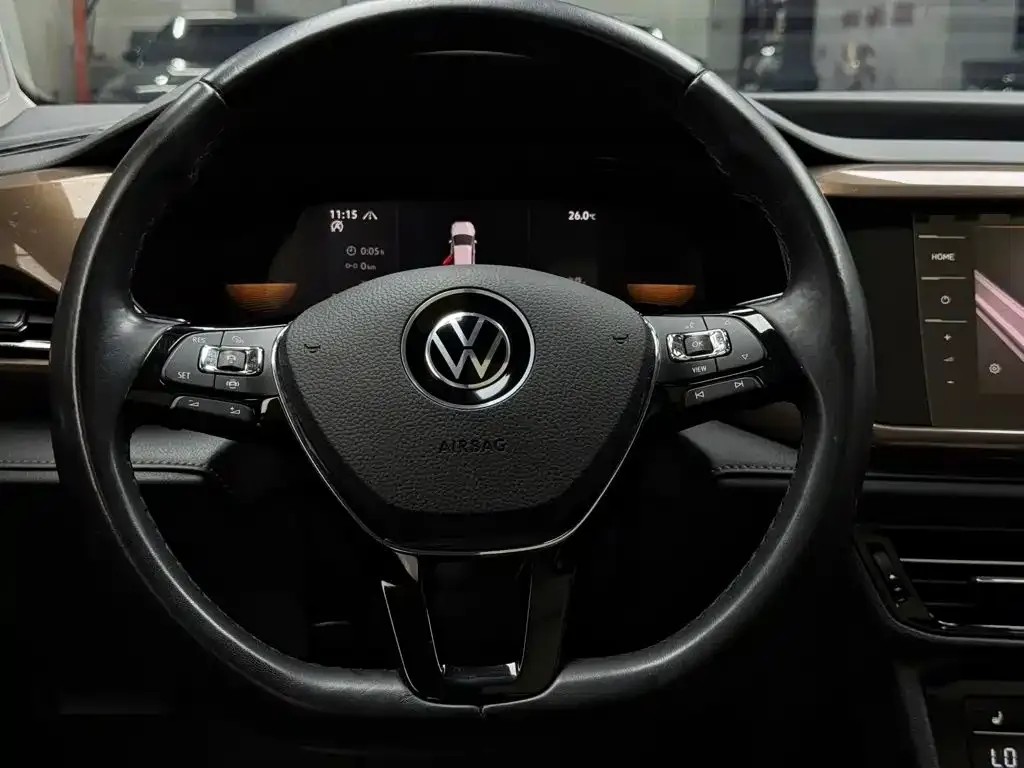 Volkswagen Tharu — фото 2