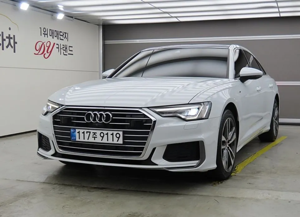 Audi A6 — фото 1