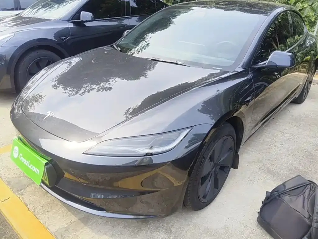 Tesla Model 3 — фото 8