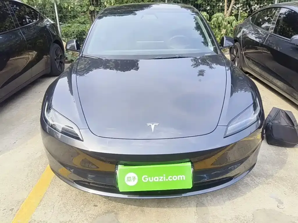 Tesla Model 3 — фото 10